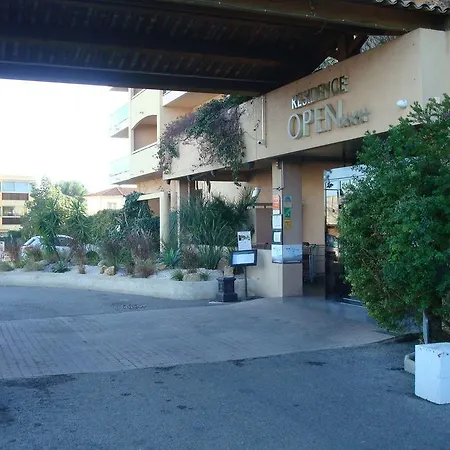 Luckey Homes - Av. Georges Pompidou 2 *